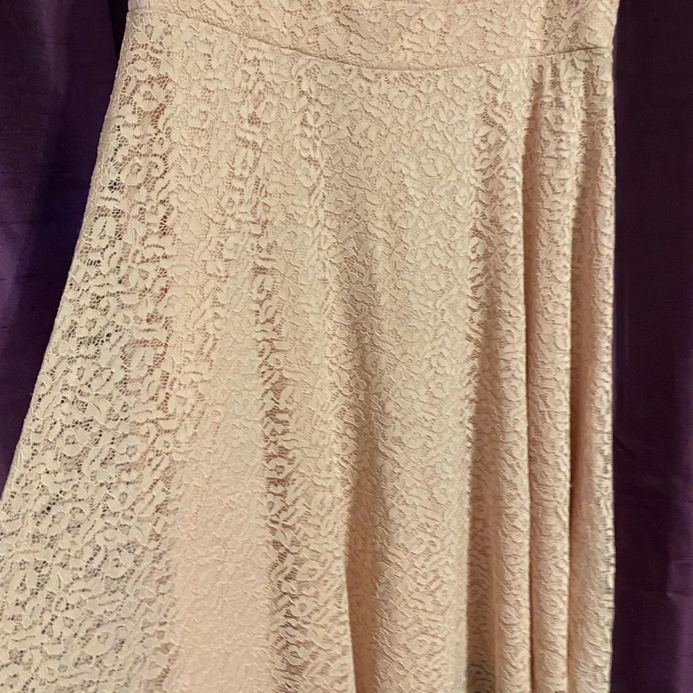 Light pink lace dress - Picture 5 of 9
